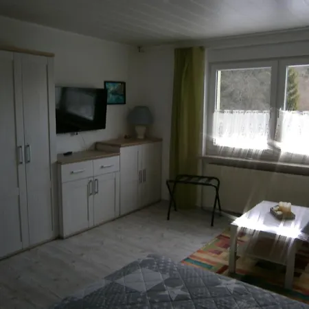 Apartamento Der Fruehe Vogel Plaue (Thuringia)