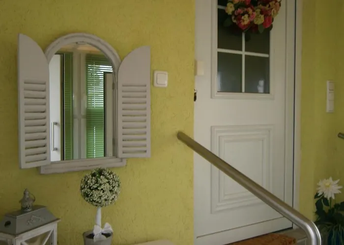 Der Fruehe Vogel Plaue (Thuringia)