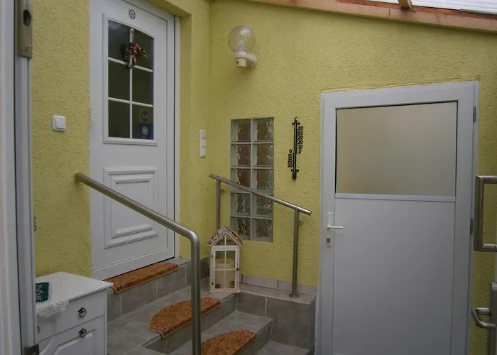 Der Fruehe Vogel * Plaue (Thuringia)